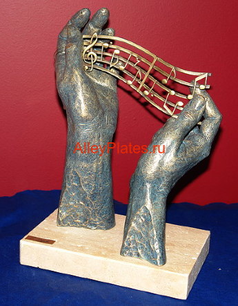 196 Скульптура "Аллегория музыке", h 29 cm 196 Купить статуэтки Ahura. Купить вазы и колонны Ahura. Производитель Ahura Италия. Купить дорогой подарок Вип класса. Широки выбор эксклюзивных подарков и предметов интерьера Ahura. Купить колонны Ahura премиум класса.